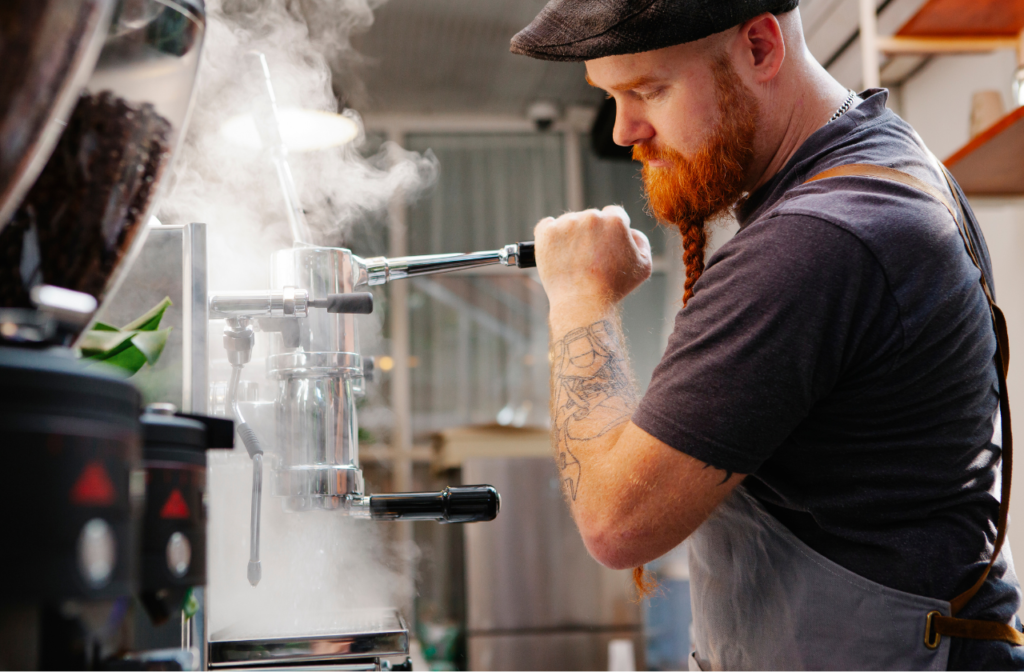 Should You Buy A Manual Espresso Machine? 2 Using a manual espresso machine